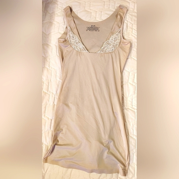 Maidenform Flexees Nude Underbust Slip Dress Shapewear - Picture 1 of 4